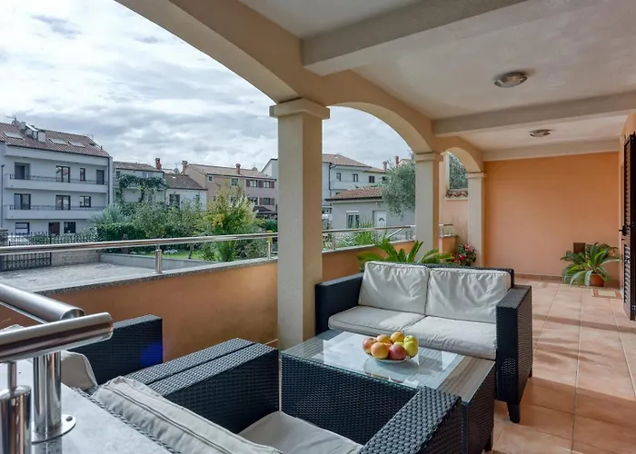Apartments Folo